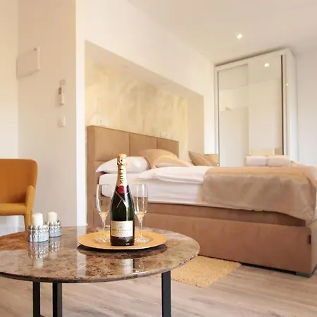 Hotel Metropolitan 4*